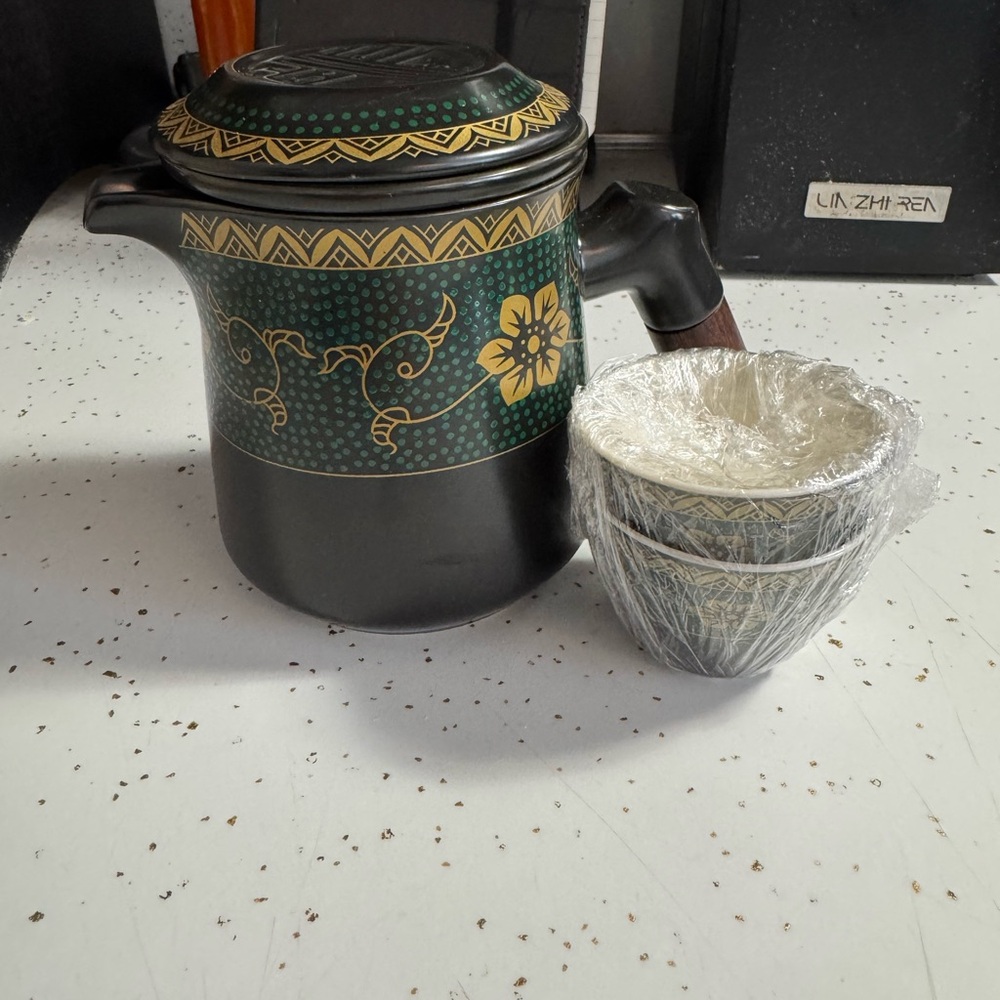 Black and Gold Floral Teapot with Cups
